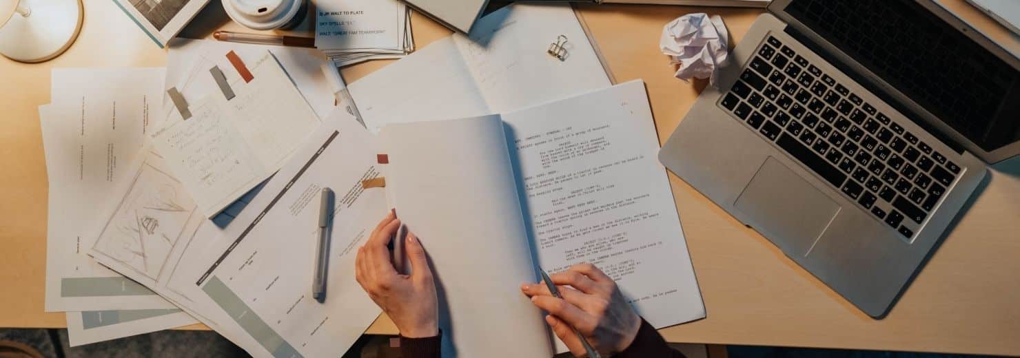 What does int stand for in scriptwriting and how to use it celtx