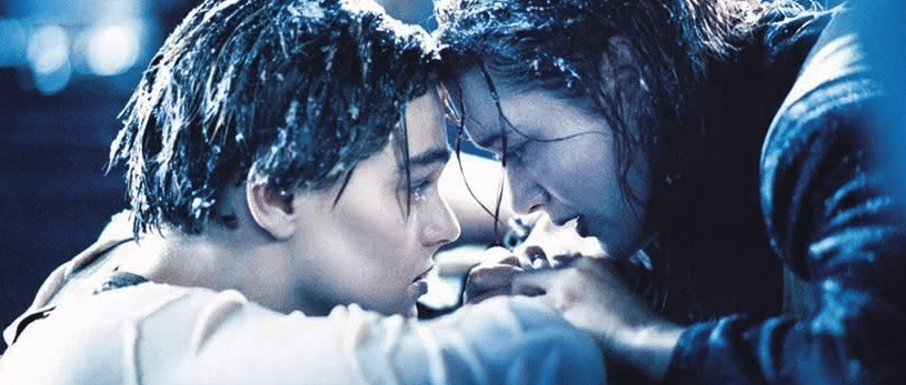 Jack in the water, Rose on the door after the Titanic sank